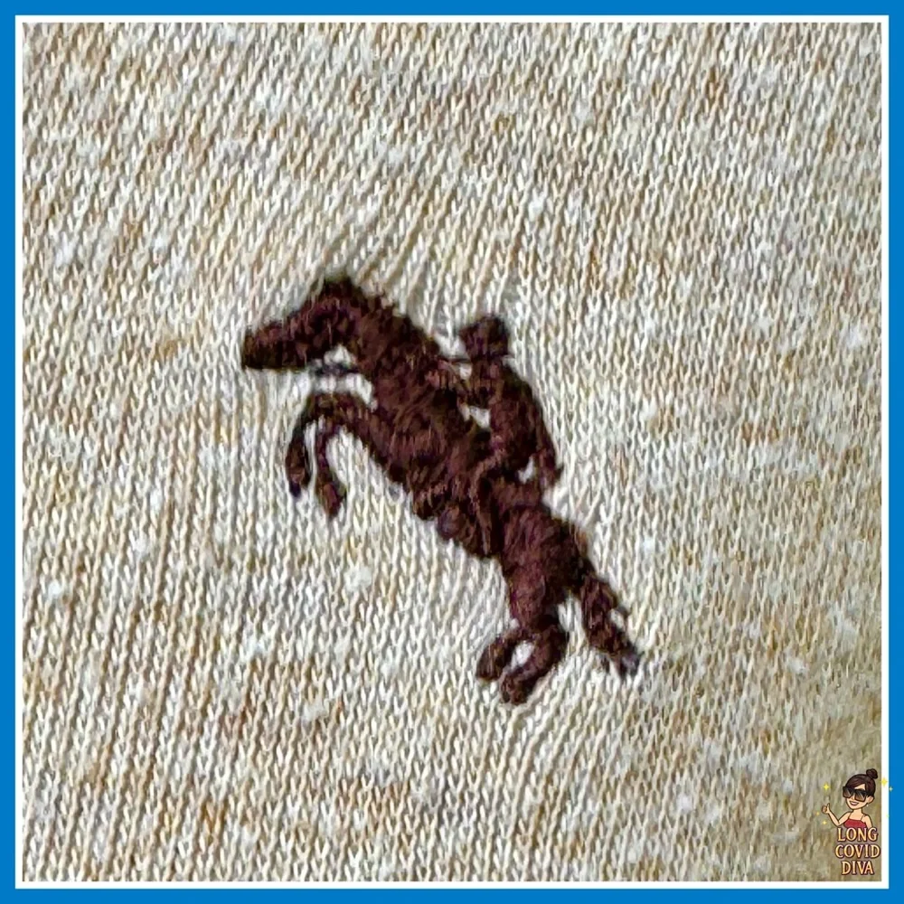 š¤Vintage, Unisex, Lightweight, Tan V-Neck Pullover, Sweater/Medium - Picture 6 of 7